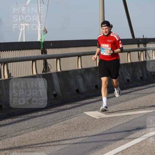 03.10.2026 - Köhlbrandbrückenlauf Strokosch-Dieckow http://msf.ph/oto/10601672 03.10.2026 09:37:07 Position 2 155 meine-sportfotos.de