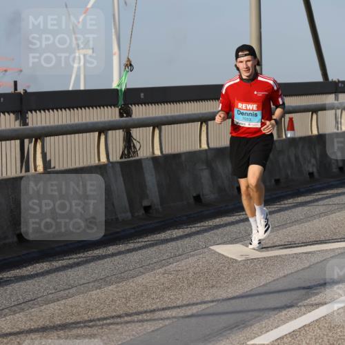 03.10.2026 - Köhlbrandbrückenlauf Strokosch-Dieckow http://msf.ph/oto/10601687 03.10.2026 09:37:07 Position 2 1553 meine-sportfotos.de