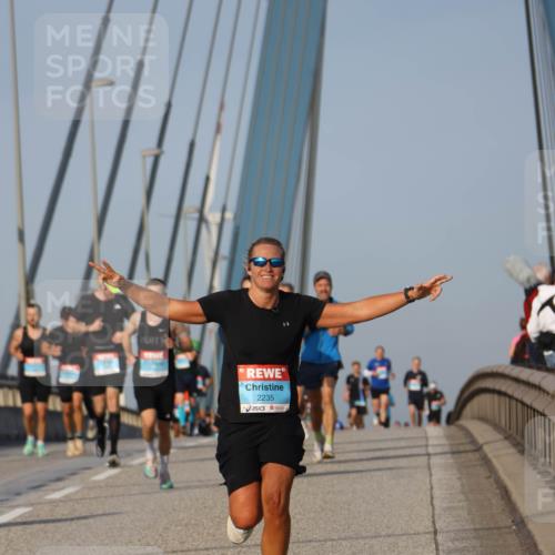 03.10.2026 - Köhlbrandbrückenlauf Strokosch-Dieckow http://msf.ph/oto/10601778 03.10.2026 09:37:21 Position 2 2235 meine-sportfotos.de