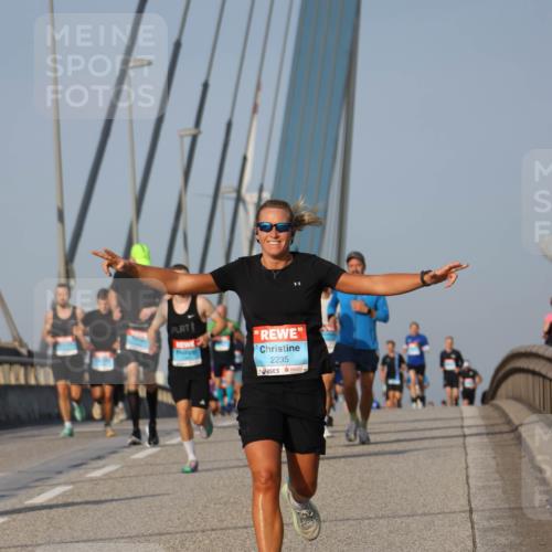 03.10.2026 - Köhlbrandbrückenlauf Strokosch-Dieckow http://msf.ph/oto/10601801 03.10.2026 09:37:21 Position 2 2235 meine-sportfotos.de