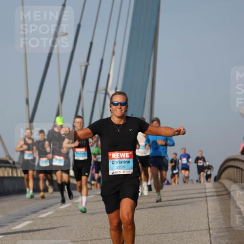 03.10.2026 - Köhlbrandbrückenlauf Strokosch-Dieckow http://msf.ph/oto/10601817 03.10.2026 09:37:21 Position 2 2235 meine-sportfotos.de