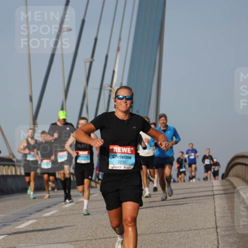 03.10.2026 - Köhlbrandbrückenlauf Strokosch-Dieckow http://msf.ph/oto/10601833 03.10.2026 09:37:21 Position 2 2235 meine-sportfotos.de