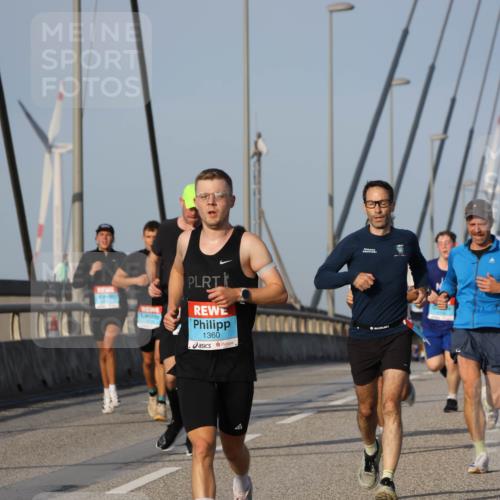 03.10.2026 - Köhlbrandbrückenlauf Strokosch-Dieckow http://msf.ph/oto/10601849 03.10.2026 09:37:27 Position 2 1360 meine-sportfotos.de