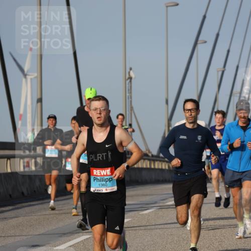 03.10.2026 - Köhlbrandbrückenlauf Strokosch-Dieckow http://msf.ph/oto/10601856 03.10.2026 09:37:27 Position 2 1360 meine-sportfotos.de