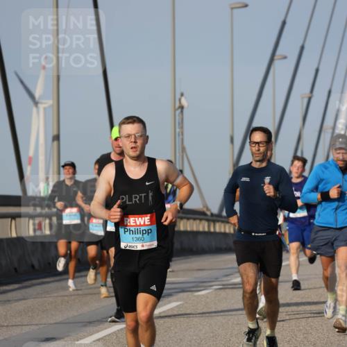 03.10.2026 - Köhlbrandbrückenlauf Strokosch-Dieckow http://msf.ph/oto/10601868 03.10.2026 09:37:28 Position 2 1360 meine-sportfotos.de