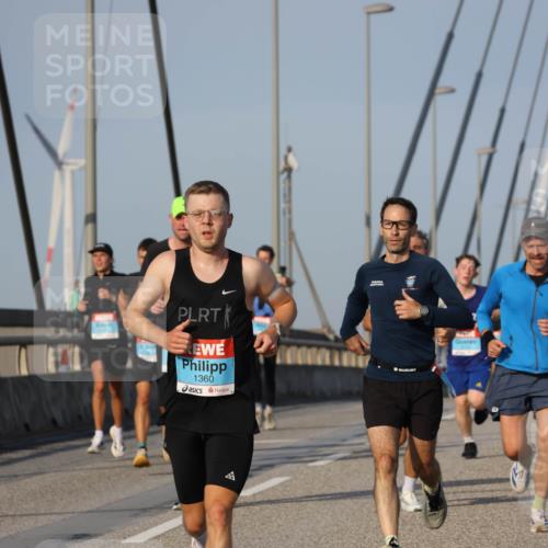 03.10.2026 - Köhlbrandbrückenlauf Strokosch-Dieckow http://msf.ph/oto/10601884 03.10.2026 09:37:28 Position 2 1360 meine-sportfotos.de