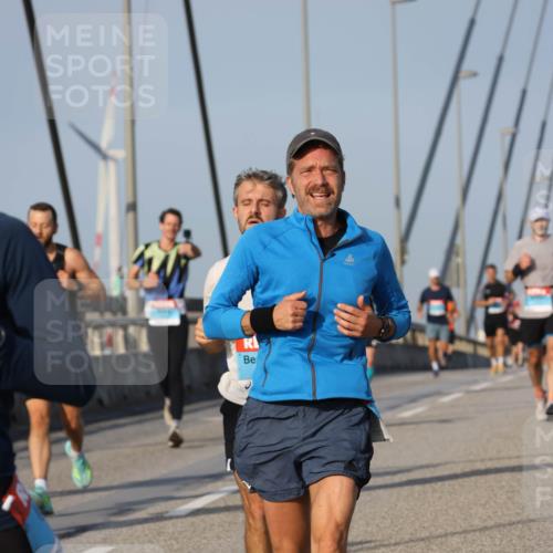 03.10.2026 - Köhlbrandbrückenlauf Strokosch-Dieckow http://msf.ph/oto/10601972 03.10.2026 09:37:31 Position 2  meine-sportfotos.de