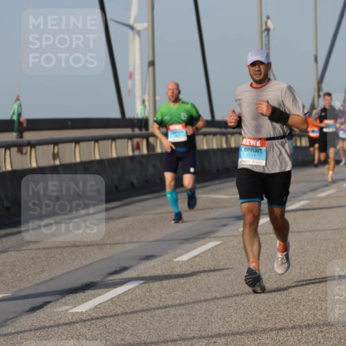 03.10.2026 - Köhlbrandbrückenlauf Strokosch-Dieckow http://msf.ph/oto/10601979 03.10.2026 09:37:36 Position 2 2317 meine-sportfotos.de