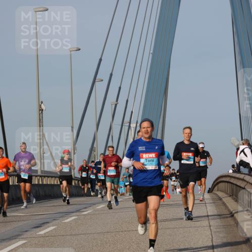 03.10.2026 - Köhlbrandbrückenlauf Strokosch-Dieckow http://msf.ph/oto/10602076 03.10.2026 09:37:46 Position 2 1515 meine-sportfotos.de