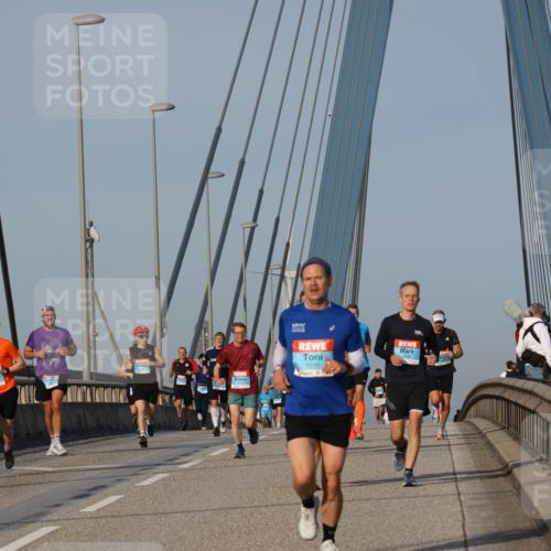 03.10.2026 - Köhlbrandbrückenlauf Strokosch-Dieckow http://msf.ph/oto/10602090 03.10.2026 09:37:46 Position 2 1515 meine-sportfotos.de