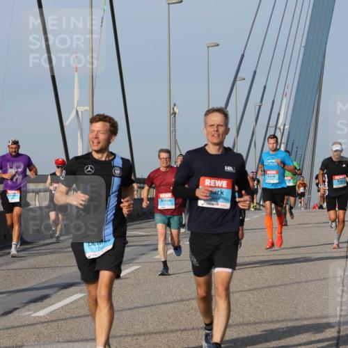 03.10.2026 - Köhlbrandbrückenlauf Strokosch-Dieckow http://msf.ph/oto/10602097 03.10.2026 09:37:51 Position 2 1, 1002 meine-sportfotos.de