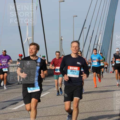 03.10.2026 - Köhlbrandbrückenlauf Strokosch-Dieckow http://msf.ph/oto/10602110 03.10.2026 09:37:52 Position 2 1264, 1644 meine-sportfotos.de