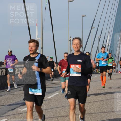 03.10.2026 - Köhlbrandbrückenlauf Strokosch-Dieckow http://msf.ph/oto/10602136 03.10.2026 09:37:52 Position 2 1264, 164 meine-sportfotos.de