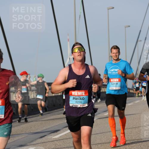 03.10.2026 - Köhlbrandbrückenlauf Strokosch-Dieckow http://msf.ph/oto/10602184 03.10.2026 09:37:56 Position 2 2216, 1522 meine-sportfotos.de