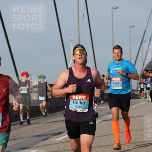 03.10.2026 - Köhlbrandbrückenlauf Strokosch-Dieckow http://msf.ph/oto/10602189 03.10.2026 09:37:56 Position 2 2216, 1522 meine-sportfotos.de