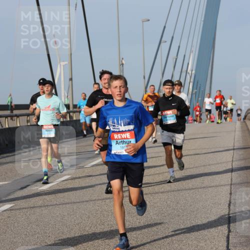 03.10.2026 - Köhlbrandbrückenlauf Strokosch-Dieckow http://msf.ph/oto/10602332 03.10.2026 09:38:10 Position 2 185 meine-sportfotos.de