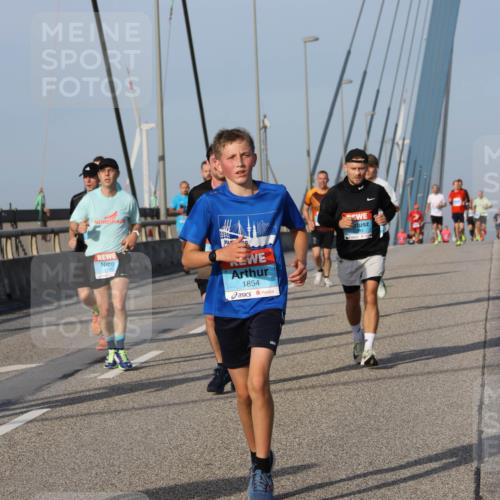 03.10.2026 - Köhlbrandbrückenlauf Strokosch-Dieckow http://msf.ph/oto/10602353 03.10.2026 09:38:10 Position 2 1854 meine-sportfotos.de