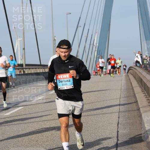03.10.2026 - Köhlbrandbrückenlauf Strokosch-Dieckow http://msf.ph/oto/10602383 03.10.2026 09:38:13 Position 2 2099 meine-sportfotos.de