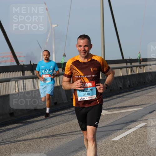 03.10.2026 - Köhlbrandbrückenlauf Strokosch-Dieckow http://msf.ph/oto/10602408 03.10.2026 09:38:18 Position 2 2140 meine-sportfotos.de