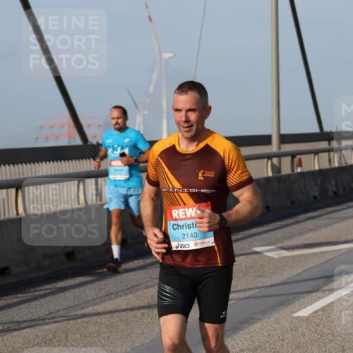 03.10.2026 - Köhlbrandbrückenlauf Strokosch-Dieckow http://msf.ph/oto/10602426 03.10.2026 09:38:19 Position 2 2140 meine-sportfotos.de
