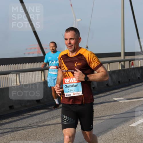03.10.2026 - Köhlbrandbrückenlauf Strokosch-Dieckow http://msf.ph/oto/10602440 03.10.2026 09:38:19 Position 2 2140 meine-sportfotos.de