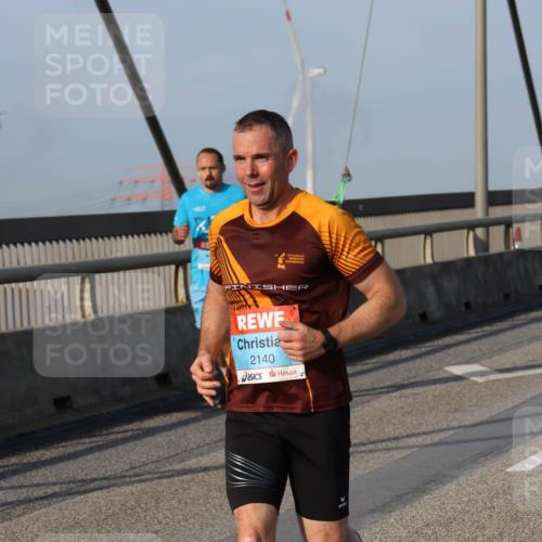 03.10.2026 - Köhlbrandbrückenlauf Strokosch-Dieckow http://msf.ph/oto/10602447 03.10.2026 09:38:19 Position 2 2140 meine-sportfotos.de
