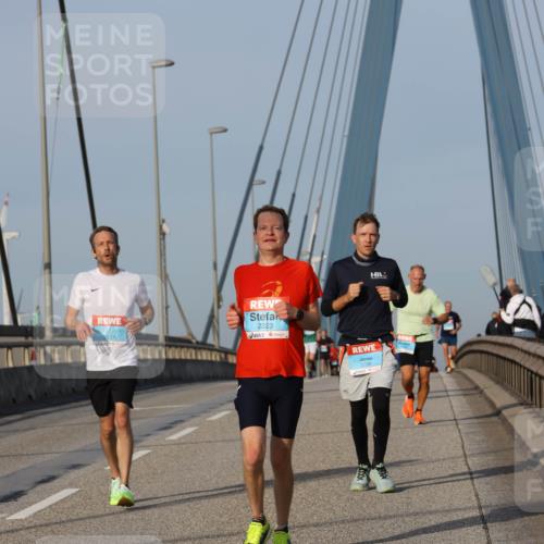 03.10.2026 - Köhlbrandbrückenlauf Strokosch-Dieckow http://msf.ph/oto/10602459 03.10.2026 09:38:26 Position 2 2223 meine-sportfotos.de