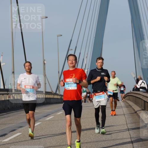 03.10.2026 - Köhlbrandbrückenlauf Strokosch-Dieckow http://msf.ph/oto/10602465 03.10.2026 09:38:26 Position 2 2223, 3798 meine-sportfotos.de