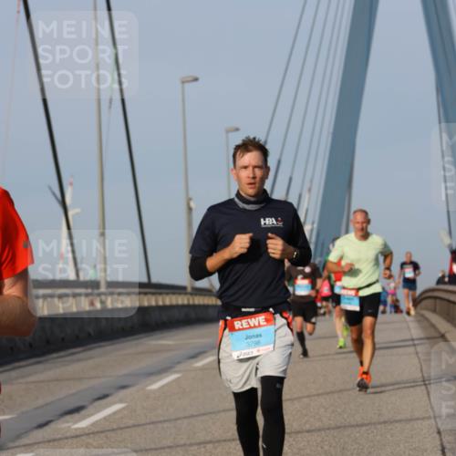 03.10.2026 - Köhlbrandbrückenlauf Strokosch-Dieckow http://msf.ph/oto/10602534 03.10.2026 09:38:28 Position 2 3798 meine-sportfotos.de