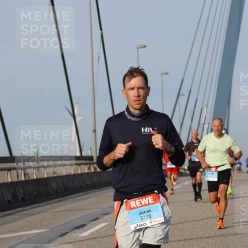 03.10.2026 - Köhlbrandbrückenlauf Strokosch-Dieckow http://msf.ph/oto/10602574 03.10.2026 09:38:29 Position 2 3798 meine-sportfotos.de
