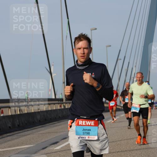 03.10.2026 - Köhlbrandbrückenlauf Strokosch-Dieckow http://msf.ph/oto/10602587 03.10.2026 09:38:29 Position 2 3798, 1196 meine-sportfotos.de