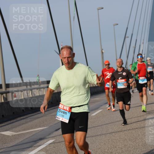 03.10.2026 - Köhlbrandbrückenlauf Strokosch-Dieckow http://msf.ph/oto/10602592 03.10.2026 09:38:32 Position 2 1196 meine-sportfotos.de