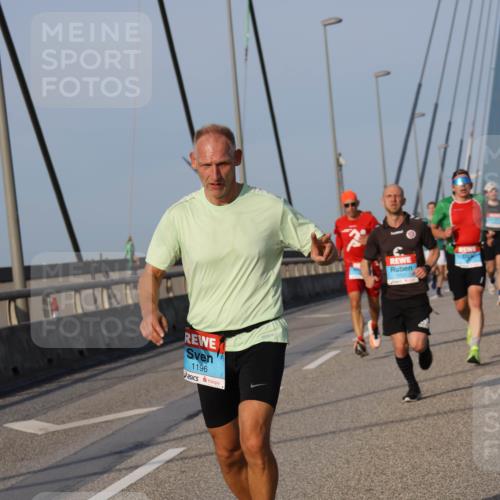 03.10.2026 - Köhlbrandbrückenlauf Strokosch-Dieckow http://msf.ph/oto/10602597 03.10.2026 09:38:32 Position 2 1196 meine-sportfotos.de