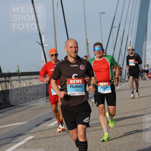 03.10.2026 - Köhlbrandbrückenlauf Strokosch-Dieckow http://msf.ph/oto/10602619 03.10.2026 09:38:34 Position 2 1531 meine-sportfotos.de