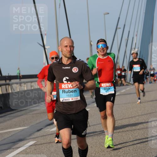 03.10.2026 - Köhlbrandbrückenlauf Strokosch-Dieckow http://msf.ph/oto/10602640 03.10.2026 09:38:35 Position 2 1531, 4479 meine-sportfotos.de