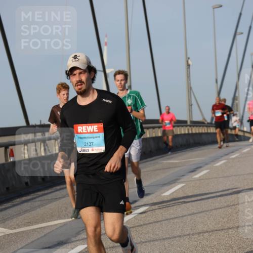 03.10.2026 - Köhlbrandbrückenlauf Strokosch-Dieckow http://msf.ph/oto/10602734 03.10.2026 09:38:40 Position 2 2137 meine-sportfotos.de