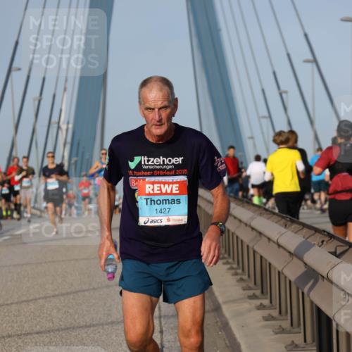 03.10.2026 - Köhlbrandbrückenlauf Strokosch-Dieckow http://msf.ph/oto/10602743 03.10.2026 09:38:44 Position 2 16, 2015, 1427 meine-sportfotos.de