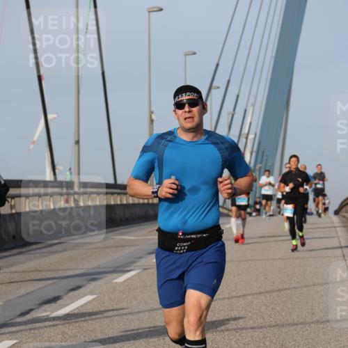 03.10.2026 - Köhlbrandbrückenlauf Strokosch-Dieckow http://msf.ph/oto/10602910 03.10.2026 09:39:03 Position 2  meine-sportfotos.de