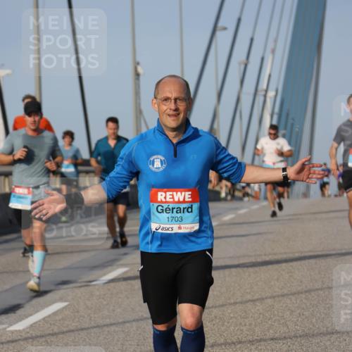 03.10.2026 - Köhlbrandbrückenlauf Strokosch-Dieckow http://msf.ph/oto/10603017 03.10.2026 09:39:15 Position 2 1703 meine-sportfotos.de