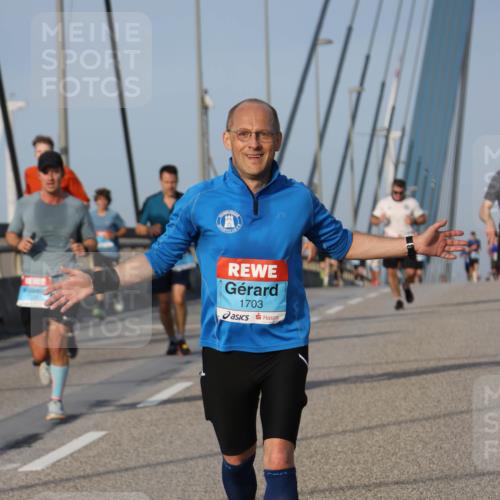 03.10.2026 - Köhlbrandbrückenlauf Strokosch-Dieckow http://msf.ph/oto/10603022 03.10.2026 09:39:15 Position 2 1703 meine-sportfotos.de