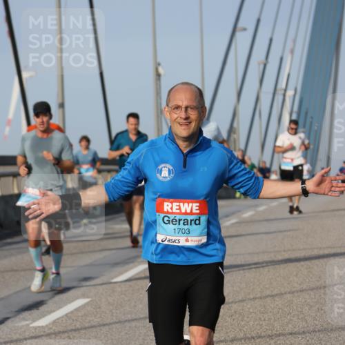 03.10.2026 - Köhlbrandbrückenlauf Strokosch-Dieckow http://msf.ph/oto/10603036 03.10.2026 09:39:16 Position 2 1703 meine-sportfotos.de