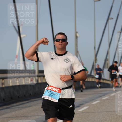 03.10.2026 - Köhlbrandbrückenlauf Strokosch-Dieckow http://msf.ph/oto/10603182 03.10.2026 09:39:27 Position 2 2203 meine-sportfotos.de