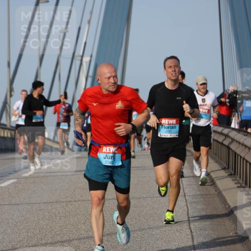 03.10.2026 - Köhlbrandbrückenlauf Strokosch-Dieckow http://msf.ph/oto/10603290 03.10.2026 09:39:33 Position 2 2340, 2151 meine-sportfotos.de