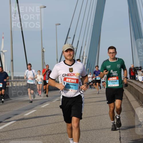 03.10.2026 - Köhlbrandbrückenlauf Strokosch-Dieckow http://msf.ph/oto/10603338 03.10.2026 09:39:40 Position 2 24, 1944, 1359 meine-sportfotos.de