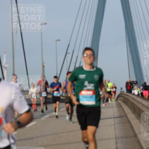 03.10.2026 - Köhlbrandbrückenlauf Strokosch-Dieckow http://msf.ph/oto/10603397 03.10.2026 09:39:42 Position 2  meine-sportfotos.de