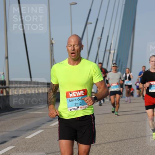 03.10.2026 - Köhlbrandbrückenlauf Strokosch-Dieckow http://msf.ph/oto/10603539 03.10.2026 09:39:55 Position 2 2312 meine-sportfotos.de