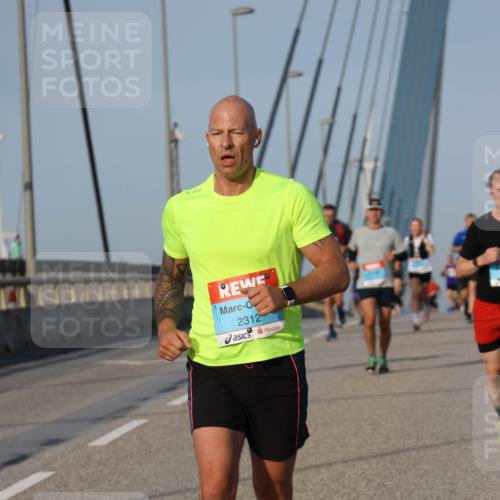 03.10.2026 - Köhlbrandbrückenlauf Strokosch-Dieckow http://msf.ph/oto/10603545 03.10.2026 09:39:55 Position 2 2312 meine-sportfotos.de