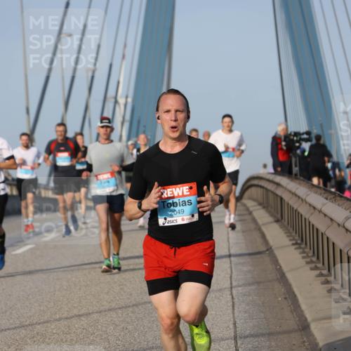 03.10.2026 - Köhlbrandbrückenlauf Strokosch-Dieckow http://msf.ph/oto/10603560 03.10.2026 09:39:57 Position 2 2049 meine-sportfotos.de