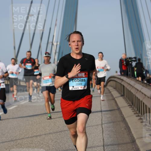03.10.2026 - Köhlbrandbrückenlauf Strokosch-Dieckow http://msf.ph/oto/10603572 03.10.2026 09:39:57 Position 2 2049 meine-sportfotos.de