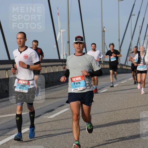 03.10.2026 - Köhlbrandbrückenlauf Strokosch-Dieckow http://msf.ph/oto/10603601 03.10.2026 09:40:02 Position 2 2294, 2182 meine-sportfotos.de